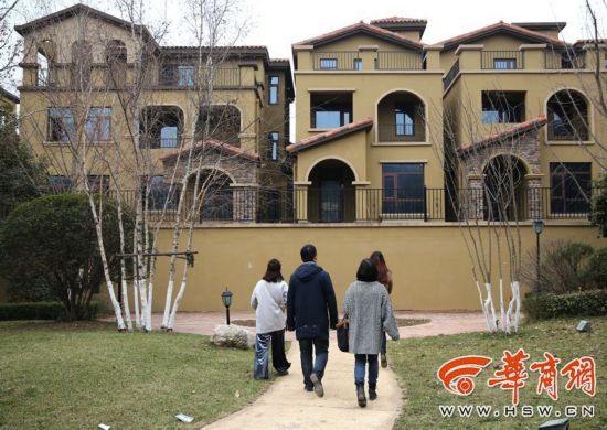 12名购房者全款认购别地产新闻墅两年开发商说合同无效