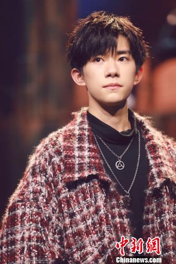 易烊千玺称将为自己领衔的易燃装置队的全体