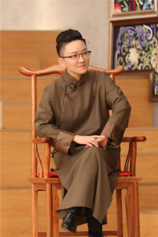 《传承中国》首播获赞 瞿颖得京剧名家亲传