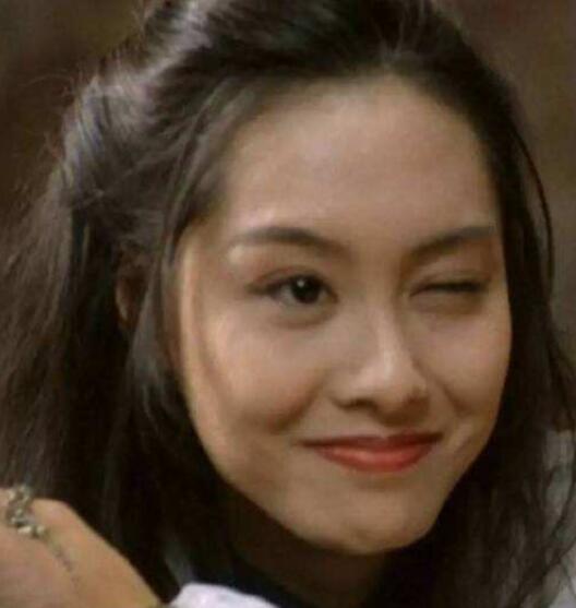 一眼万年!林青霞饮酒 朱茵眨眼 张柏芝撩发