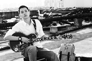 胡先煦:拍了几部大家喜欢的作品,不代表什么