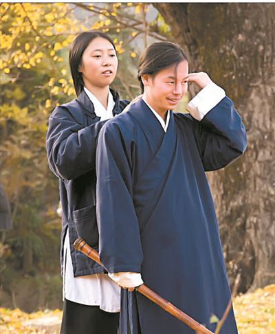 武当山隐士:粗茶淡饭,抚琴练剑,称回城里会受不