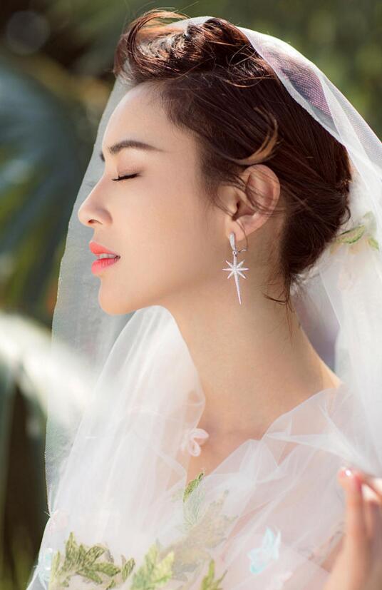 为你穿上的婚纱_多想为你穿上婚纱图片(3)