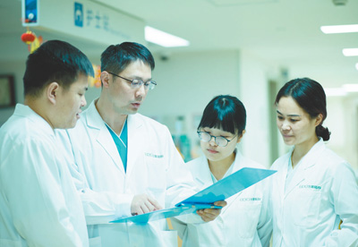 医生集团需要一张身份证(聚焦·探访医生集