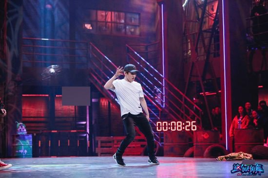 《这就是街舞》大神团战集体失误 四位队长痛