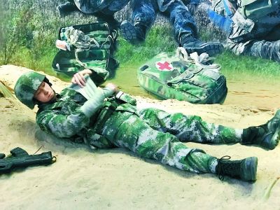 战场急救设备集中亮相长城国际军事医学论坛