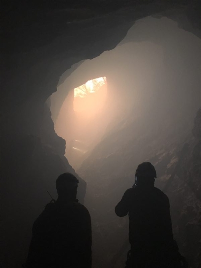 探险神秘洞穴 4天3夜上演“地心历险记”