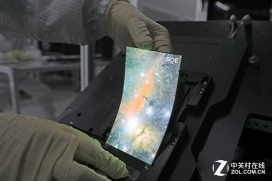 OLED淪為配角！新iPhone為何依舊主推LCD？ 
