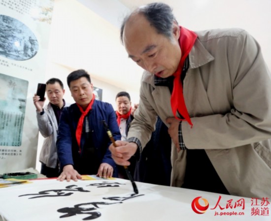 朱自清嫡孫朱小濤走進江蘇東海縣尋根