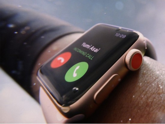 iPhone XApple Watch 4Ż 