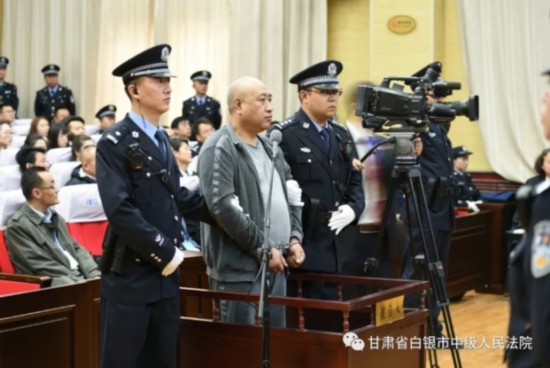 Gao Chengyong listens to the court's ruling at the People's Intermediate Court in Baiyin, Gansu Province on March 30, 2018. [Photo by the Baiyin People's Intermediate Court]