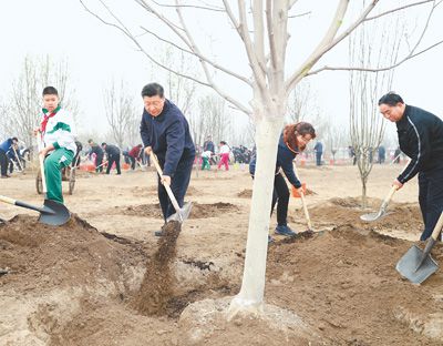 像对待生命一样对待生态环境 让祖国大地不断绿起来美起来