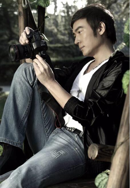 焦恩俊转粉丝恶搞视频 翻牌称:一个个揪出来