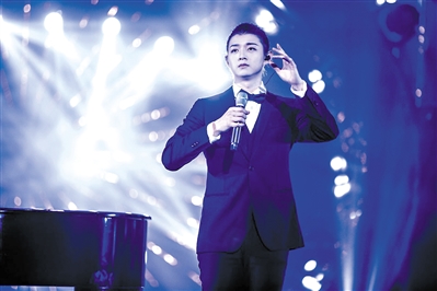 《歌手》突围赛 霍尊再唱《卷珠帘》