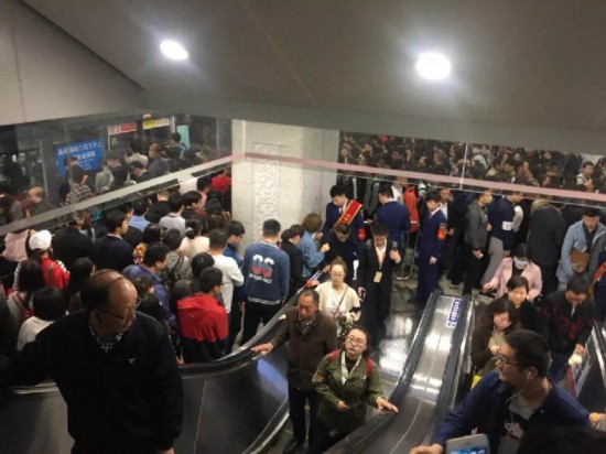 突发|刚刚西安地铁三号线发生故障 多站点实施