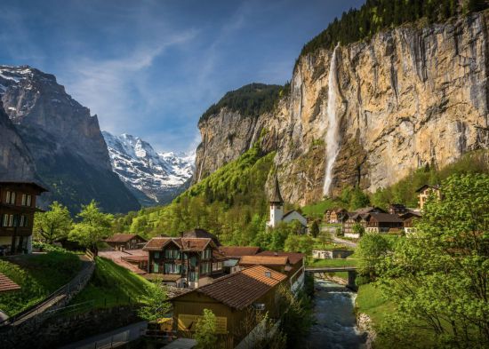 抖音获赞80w+的视频,我们挖到了目的地