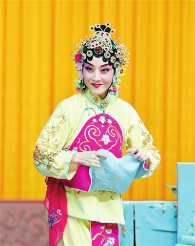 天津市青年京剧团演出传统经典剧目唱念做打尽显国粹魅力