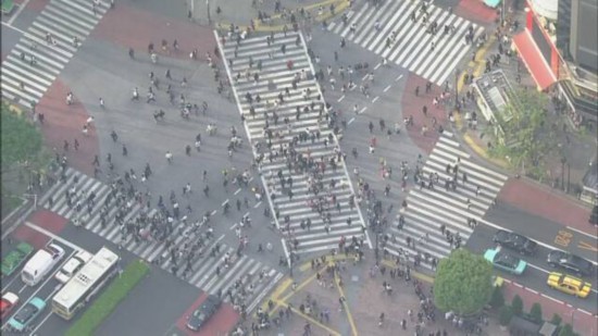 23城人口持续下降_东汇城超市人口图片