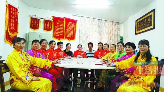 南宁水上婚礼叹歌队传承疍家文化 嫁娶要唱3天