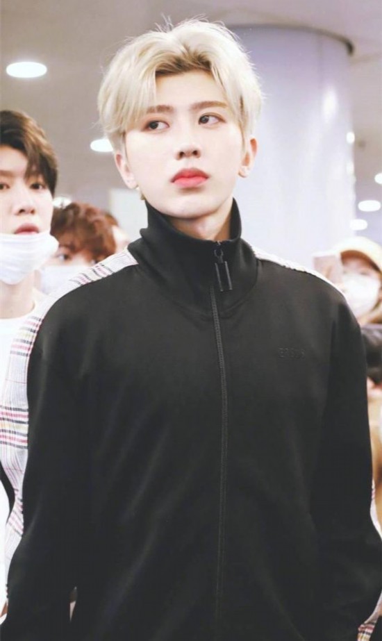 蔡徐坤范丞丞陈立农黄明昊朱正廷 被《偶像练