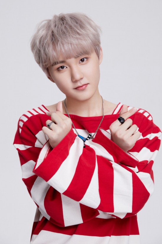 情话boy上线 李权哲微博粉丝破百万送福利