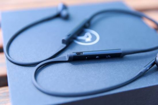 清新淡雅设计 Libratone小鸟音响TRACK+无线