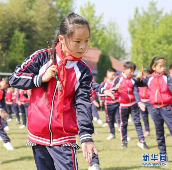 江苏海安:乡村小学翰墨飘香