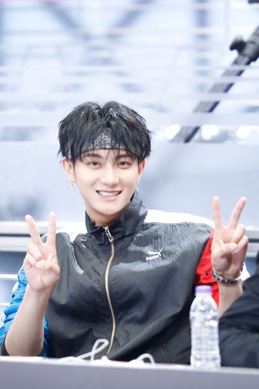 黄子韬《创造101》花式严厉点评获称赞