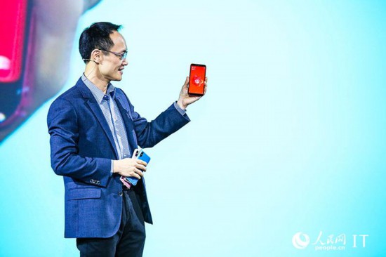 最美校园手机发布会 雷军重回母校发布小米6X