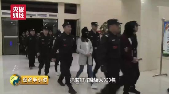 80岁老人卖房买药 不惜与子女反目！一只黑手伸向了咱爸妈