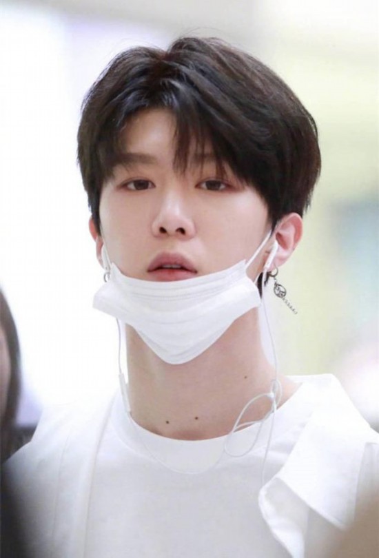 蔡徐坤陈立农范丞丞朱正廷王子异 被《偶像练