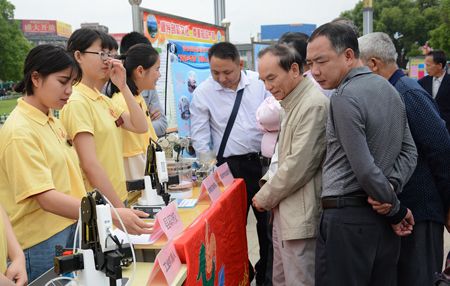 鐘山縣開展知識產權宣傳周廣場宣傳活動