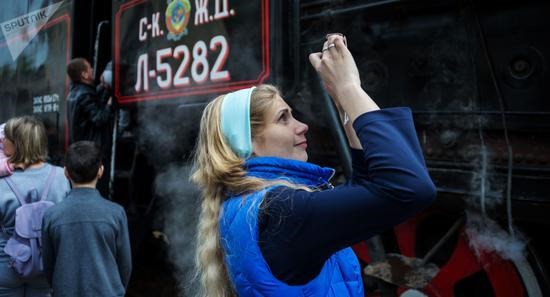 俄媒:中国快手稳居俄罗斯用户移动应用下载榜