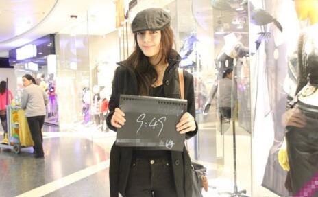 迪丽热巴大学时代街拍写真曝光 网友:纯天然美