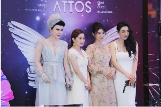 黃奕亮相天使寶貝慈善晚宴 為愛助力籌款1648萬元