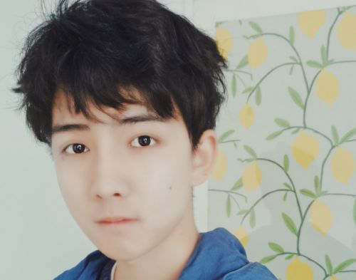 知名唱见CB菌入驻虎牙直播 国服第一小奶狗