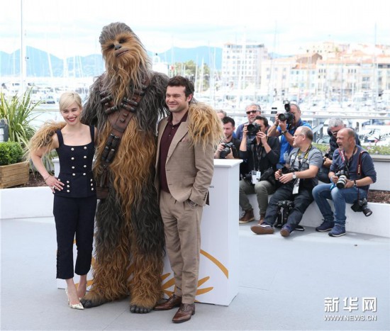 影片《游侠索罗:星球大战外传》主创团队亮相