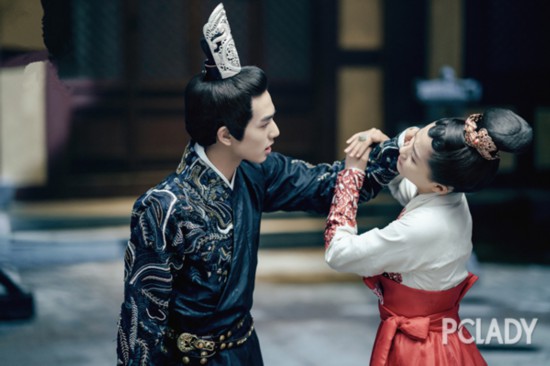 都2018年了,为什么还要翻拍《泡沫之夏》