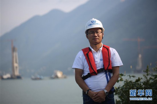 砂子"一手抓"就能判断含水量——中铁大桥局建桥试验员藕长洪的青春