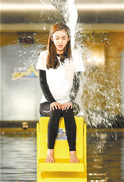 《奔跑吧》被质疑玩不起 baby:化作正能量