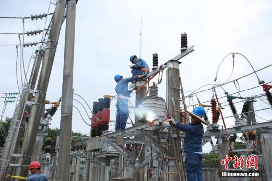 高溫來襲多地發勞動保護動員令 高溫津貼發放防誤區