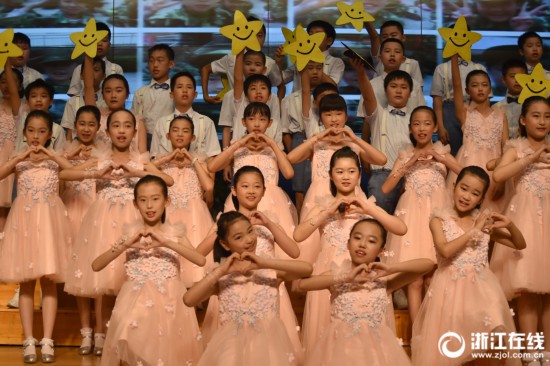 杭州:班班有歌声 唱响新时代