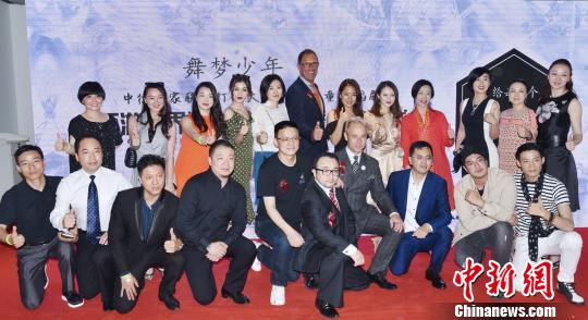 德国儿童舞台剧《环游世界》改编中文版:融入中国特色