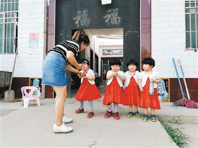 咸阳网红四胞胎粉丝超12万