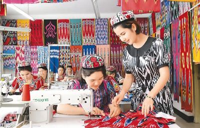 新疆拜城县利用扶贫项目资金补贴和无息贷款等