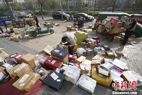1-5月全國快遞業務量完成178.5億件 同比增28.3%
