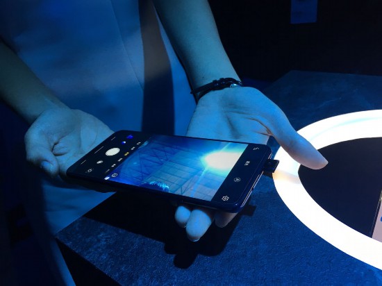 vivo发布真全面屏旗舰NEX 升降式摄像头惊艳