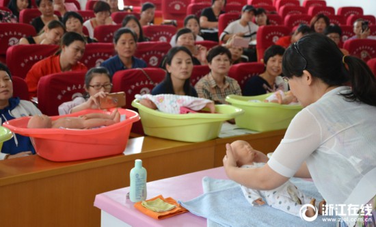 玉环农家女家门口免费学月嫂技能