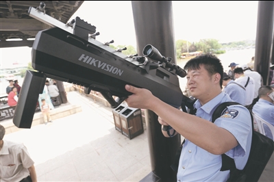 无人机反制枪精准打击 护航南通龙舟比赛