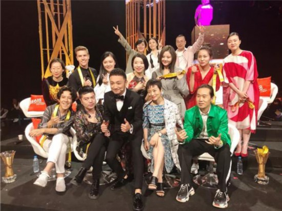 “時尚大師”最耀眼的設計師李坤
